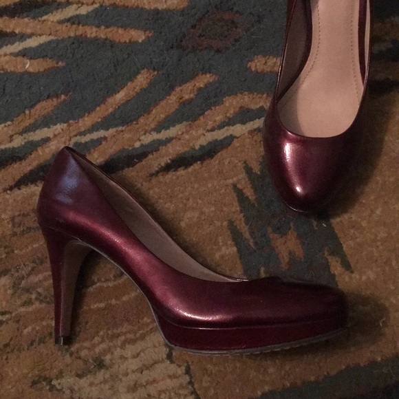 Burgundy Vince Camuto Pumps 👠 - Picture 3 of 4